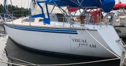 1986 Hunter 28.5 “Visual Dream”